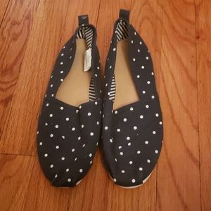 Pok a dots flats